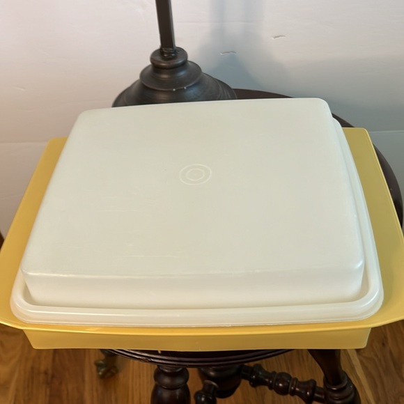 Tupperware deviled egg tray - Picture 2 of 2